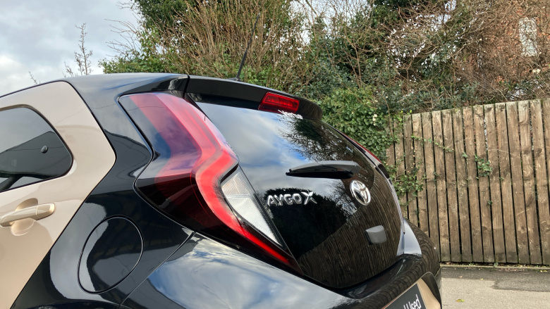 Toyota Aygo X 1.0 VVT-i Edge 5dr Petrol Hatchback